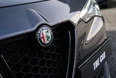 Vendo Alfa Romeo Stelvio 2019 - 29400 EUR, 89000 km - AUTO.MOTO.pt