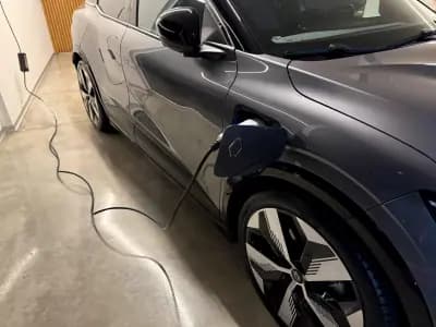 Vendo Renault Mégane E-Tech 2022 - 25500 EUR, 22000 km - AUTO.MOTO.pt