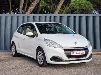 Vendo Peugeot 208 2018 - 9990 EUR, 100238 km - AUTO.MOTO.pt