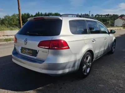 Vendo Volkswagen Passat Variant 2014 - 10750 EUR, 222000 km - AUTO.MOTO.pt