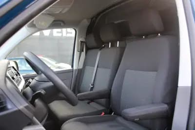 Vendo Volkswagen Transporter 2021 - 22990 EUR, 115000 km - AUTO.MOTO.pt