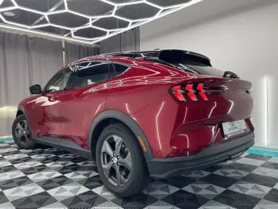 Vendo Ford Mustang Mach-E 2021 - 24999 EUR, 140000 km - AUTO.MOTO.pt