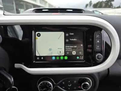 Vendo Renault Twingo 2023 - 14750 EUR, 27700 km - AUTO.MOTO.pt