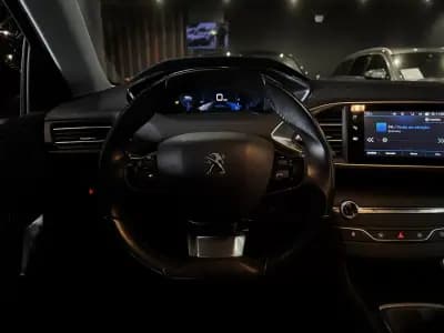 Vendo Peugeot 308 SW 2021 - 13990 EUR, 123500 km - AUTO.MOTO.pt