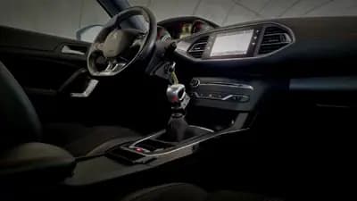 Sell Peugeot 308 SW 2018 - 15800 EUR, 139000 km - AUTO.MOTO.pt