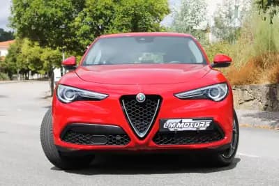 Vendo Alfa Romeo Stelvio 2018 - 28900 EUR, 73000 km - AUTO.MOTO.pt
