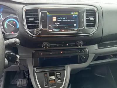 Sell Peugeot e-Expert 2021 - 17990 EUR, 38300 km - AUTO.MOTO.pt