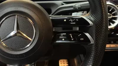 Vendo Mercedes-Benz CLA 180 2023 - 34970 EUR, 70000 km - AUTO.MOTO.pt