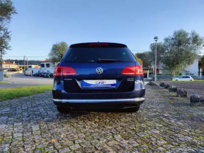 Sell Volkswagen Passat Variant 2011 - 10750 EUR, 213000 km - AUTO.MOTO.pt