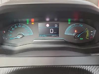 Sell Peugeot e-208 2021 - 17700 EUR, 22007 km - AUTO.MOTO.pt