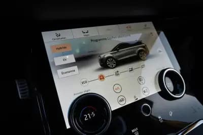 Vendo Land Rover Range Rover Evoque 2020 - 32999 EUR, 93000 km - AUTO.MOTO.pt