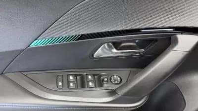 Sell Peugeot 2008 2022 - 16750 EUR, 71000 km - AUTO.MOTO.pt