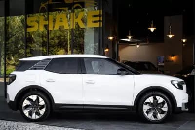 Vendo Ford Explorer 2024 - 39990 EUR, 15628 km - AUTO.MOTO.pt