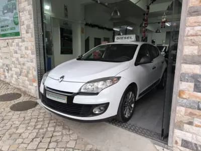 Vendo Renault Mégane 2013 - 4950 EUR, 317737 km - AUTO.MOTO.pt