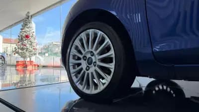 Sell Ford Fiesta 2015 - 8990 EUR, 144693 km - AUTO.MOTO.pt