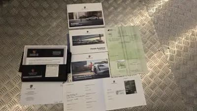 Sell Porsche Panamera 2020 - 84500 EUR, 42501 km - AUTO.MOTO.pt