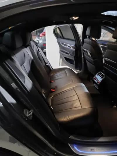 Vendo BMW 740 2018 - 30750 EUR, 246000 km - AUTO.MOTO.pt