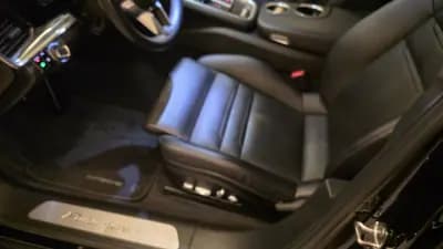 Sell Porsche Panamera 2020 - 84500 EUR, 42501 km - AUTO.MOTO.pt