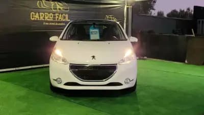 Sell Peugeot 208 2014 - 7990 EUR, 148000 km - AUTO.MOTO.pt