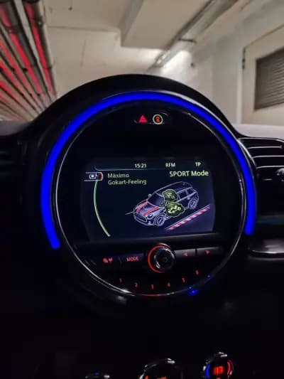 Sell MINI Clubman 2017 - 17750 EUR, 118000 km - AUTO.MOTO.pt