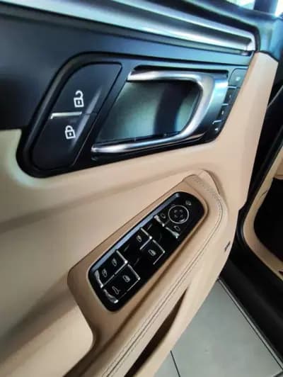 Vendo Porsche Macan 2024 - 86500 EUR, 20700 km - AUTO.MOTO.pt