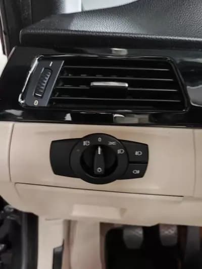 Vendo BMW 320 2007 - 13250 EUR, 189900 km - AUTO.MOTO.pt