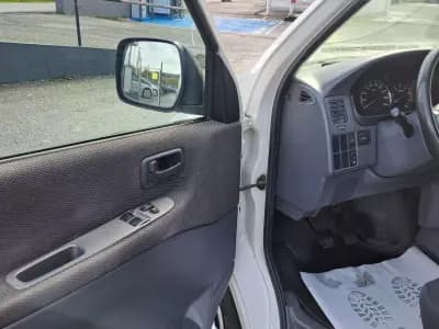 Sell Toyota HiAce 2010 - 12500 EUR, 331380 km - AUTO.MOTO.pt