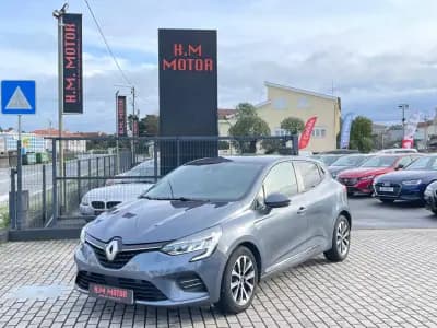 Sell Renault Clio 2020 - 13900 EUR, 42000 km - AUTO.MOTO.pt
