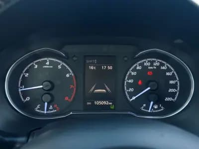 Vendo Toyota Yaris 2018 - 11990 EUR, 105000 km - AUTO.MOTO.pt