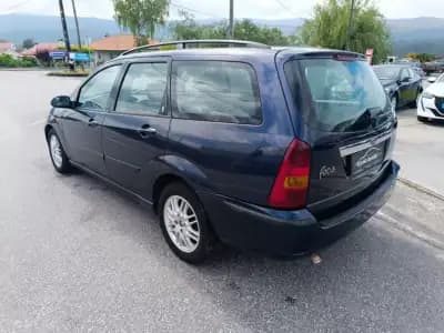 Vendo Ford Focus 2002 - 1800 EUR, 400000 km - AUTO.MOTO.pt
