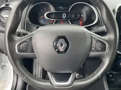 Vendo Renault Clio 2018 - 9600 EUR, 193898 km - AUTO.MOTO.pt