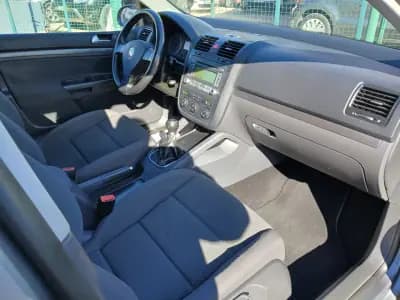 Vendo Volkswagen Golf 2006 - 7150 EUR, 102943 km - AUTO.MOTO.pt