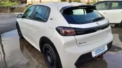 Sell Peugeot 208 2020 - 24250 EUR, 49400 km - AUTO.MOTO.pt
