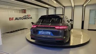 Sell Porsche Panamera Sport Turismo 2018 - 71900 EUR, 135500 km - AUTO.MOTO.pt