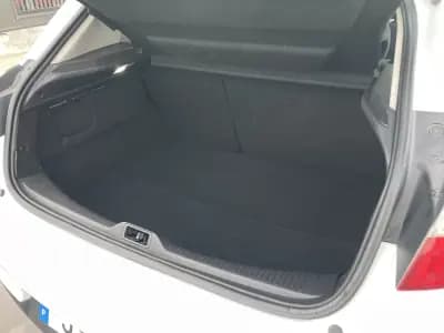 Vendo Renault Mégane 2011 - 7500 EUR, 272530 km - AUTO.MOTO.pt