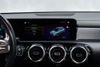 Vendo Mercedes-Benz CLA 180 2022 - 34950 EUR, 67000 km - AUTO.MOTO.pt