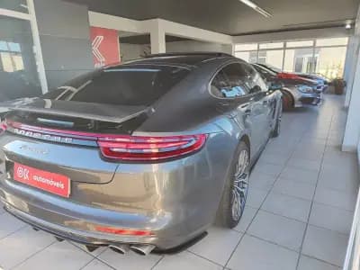 Sell Porsche Panamera 2017 - 67750 EUR, 99900 km - AUTO.MOTO.pt
