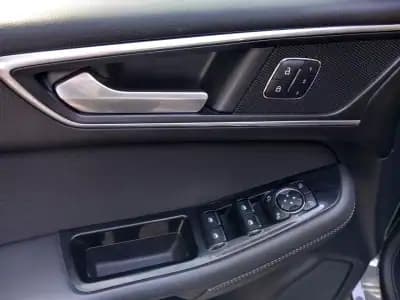 Vendo Ford S-Max 2016 - 17750 EUR, 151186 km - AUTO.MOTO.pt