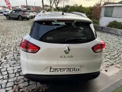 Sell Renault Clio Sport Tourer 2015 - 8750 EUR, 190000 km - AUTO.MOTO.pt