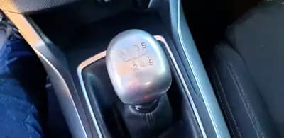 Vendo Peugeot 308 2016 - 10990 EUR, 162027 km - AUTO.MOTO.pt