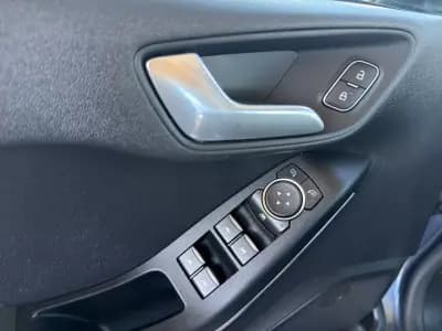 Vendo Ford Fiesta 2020 - 12990 EUR, 48500 km - AUTO.MOTO.pt