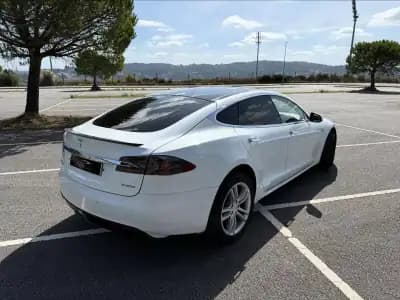 Vendo Tesla Model S 2015 - 27500 EUR, 162000 km - AUTO.MOTO.pt