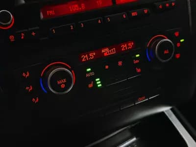 Sell BMW 118 2010 - 13490 EUR, 192045 km - AUTO.MOTO.pt