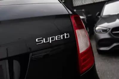 Vendo Skoda Superb Break 2011 - 7999 EUR, 290000 km - AUTO.MOTO.pt