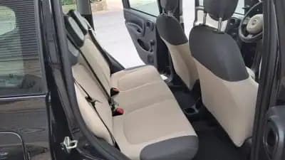 Sell Fiat Panda 2016 - 6980 EUR, 117907 km - AUTO.MOTO.pt