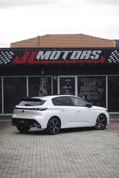 Vendo Peugeot 308 2022 - 22900 EUR, 133639 km - AUTO.MOTO.pt