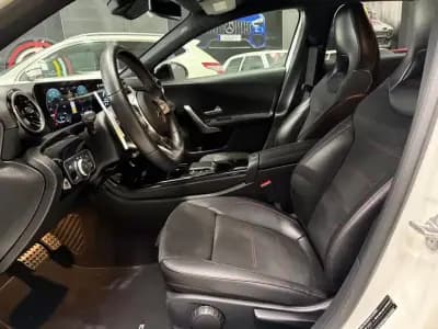 Vendo Mercedes-Benz A 180 2020 - 25499 EUR, 132000 km - AUTO.MOTO.pt