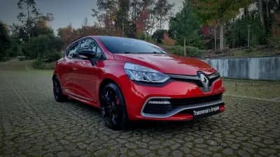 Sell Renault Clio 2014 - 17700 EUR, 146000 km - AUTO.MOTO.pt