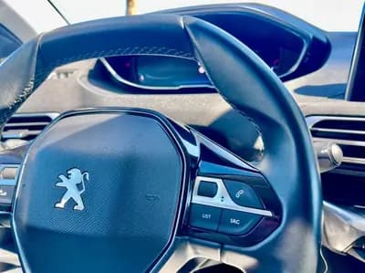 Vendo Peugeot 3008 2019 - 19480 EUR, 71800 km - AUTO.MOTO.pt