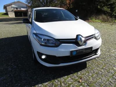 Vendo Renault Mégane 2015 - 8990 EUR, 198000 km - AUTO.MOTO.pt